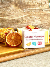 Lade das Bild in den Galerie-Viewer, Olivenöl-Seife "Costa Naranja"
